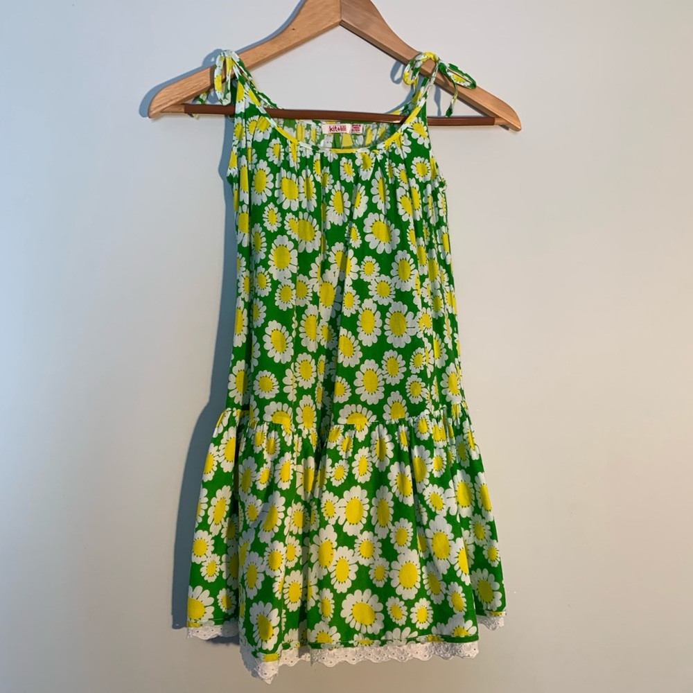 Girls dress